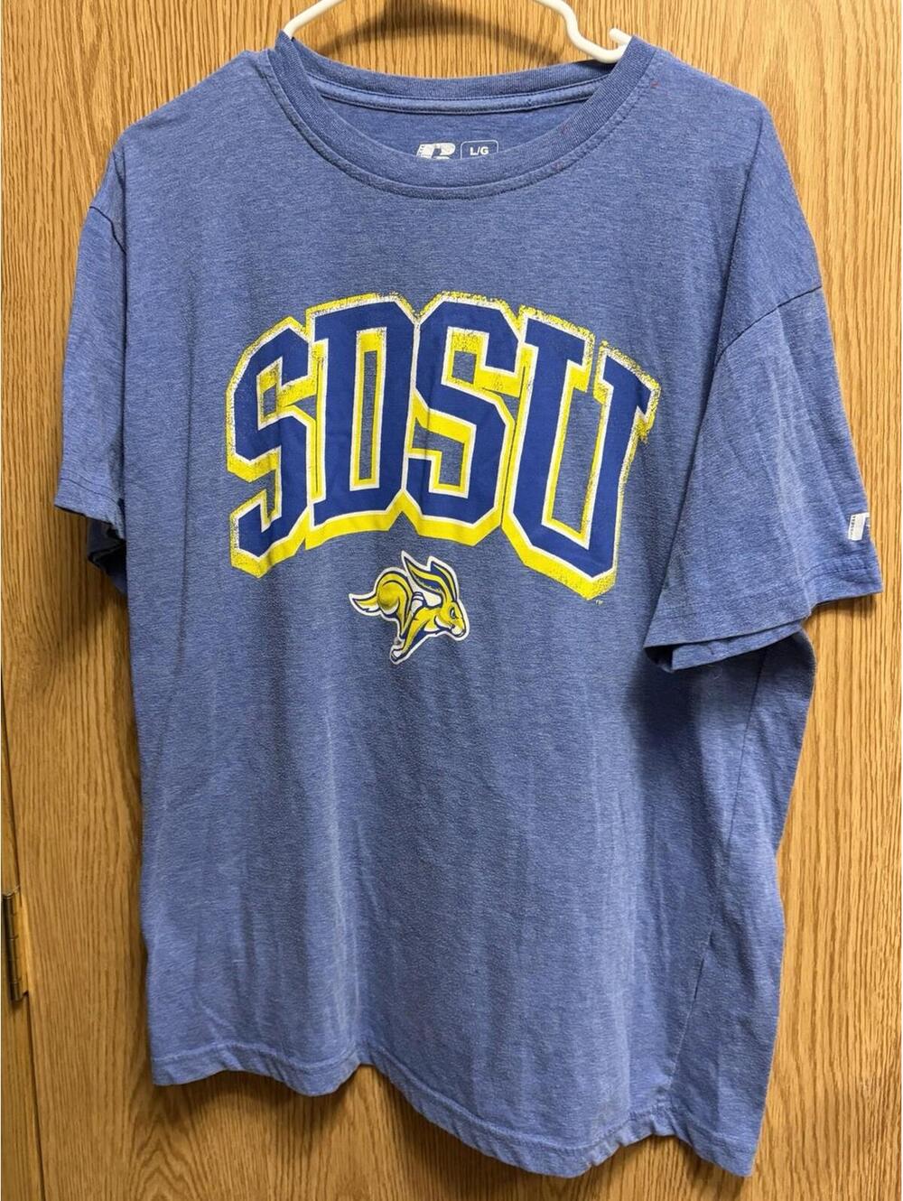 SDSU Jackrabbits Size Large  T-Shirt